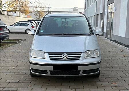 VW Sharan Volkswagen 2.0TDI TÜV/KLIMA/ZAHMRIEMEN NEU