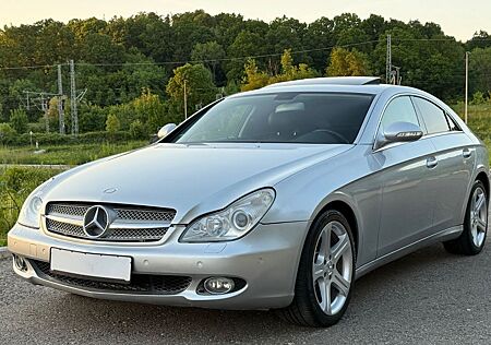 Mercedes-Benz CLS 350 AMG Memory Glas Schiebedach Xenon PDC