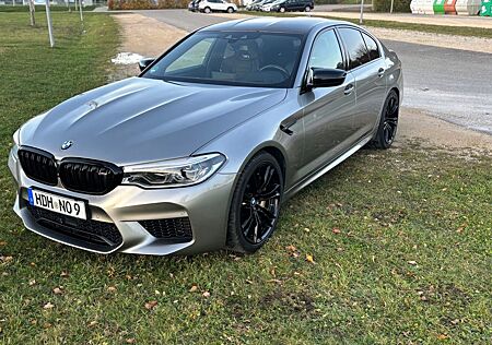 BMW M5 xDrive A