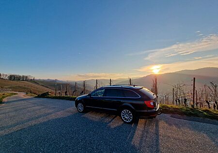 Skoda Superb Kombi Elegance / 170 PS Diesel