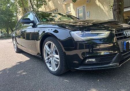 Audi A4 2.0 TDI 130kW S line Avant S line