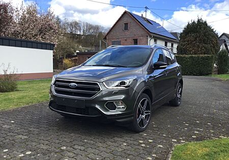 Ford Kuga 1,5 Sondermodell Black&Silver Garantie