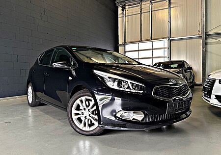 Kia ANDERE Ceed Dream Team-KAMERA-NAVI-SHZ-TEMPO