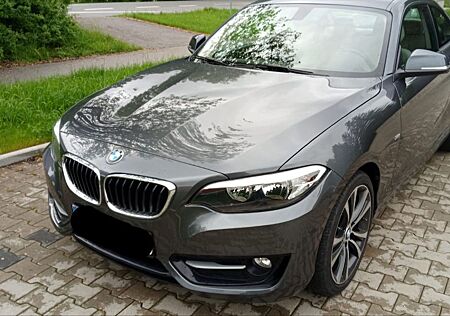 BMW 220i Coupé Sport Line Sport Line