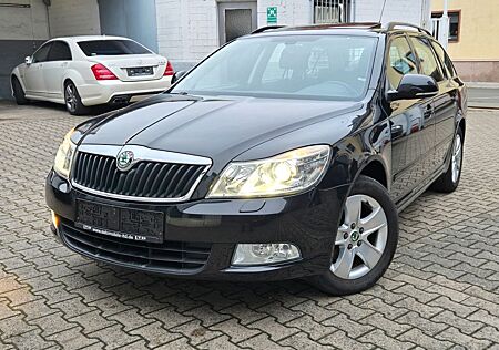 Skoda Octavia Combi Elegance AHK/Xenon/PDC/Tempomat
