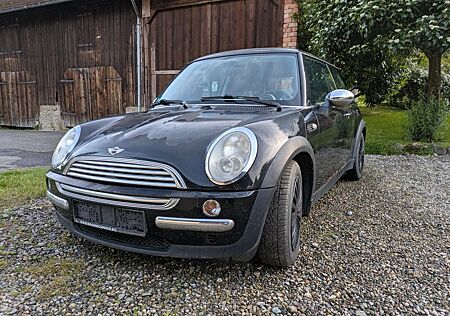 Mini ONE 1,6 90PS 8fach bereift