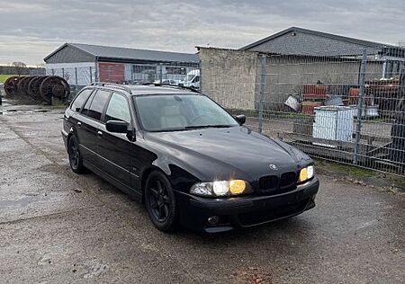 BMW 523i Touring -