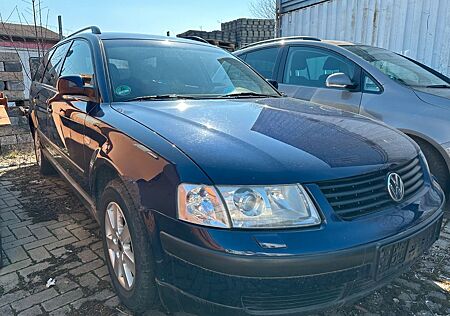 VW Passat Variant Volkswagen 1.8 T Highline Navi*Leder*Xenon*