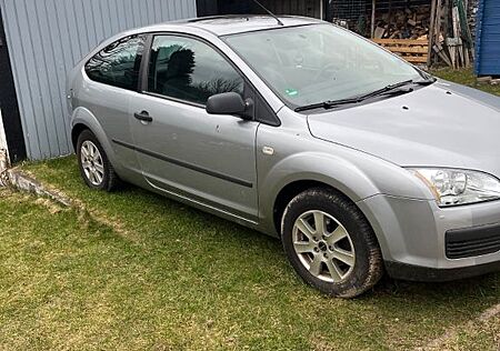 Ford Focus 1.4 Ambiente Ambiente