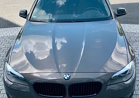 BMW 520i -