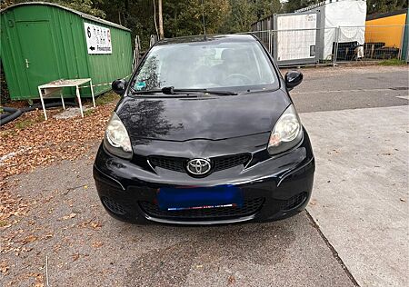 Toyota Aygo (X) Aygo (X) 1,0-l-VVT-i -