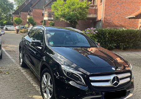 Mercedes-Benz GLA 180