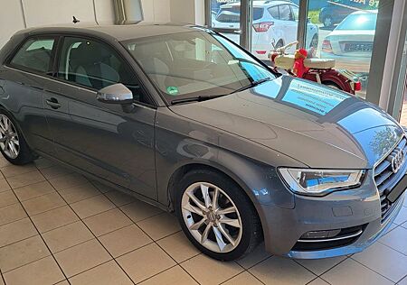 Audi A3 Ambition inkl. Winterräder + AHZV einklappbar