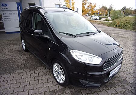 Ford Tourneo Courier Titanium