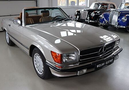 Mercedes-Benz SL 560 560 SL aus 1 Hd. !