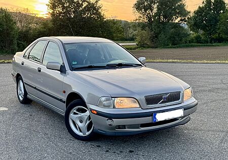 Volvo S40 2.0 TÜV Klima Scheckheft 2 Hand