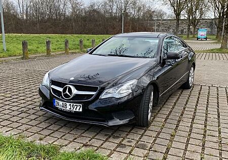 Mercedes-Benz E 220 Coupé CDI -