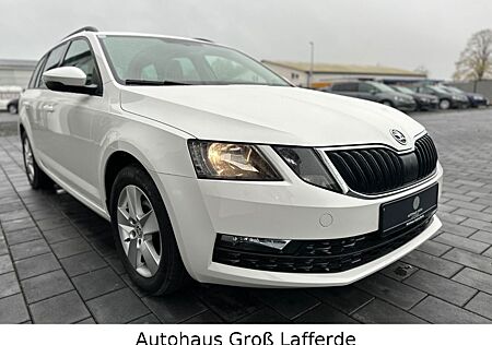 Skoda Octavia Combi 1.6 TDI PDC Navi 8 fach Bereift