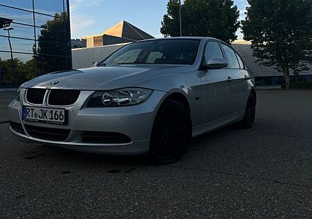BMW 320i - TÜV neu - Scheckhheft