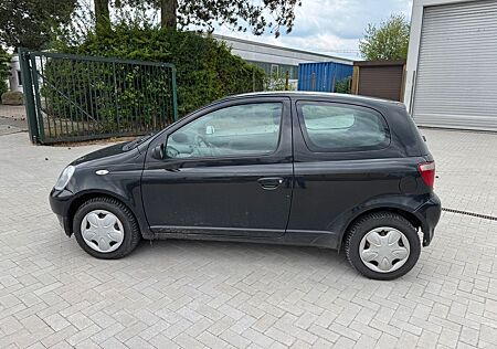 Toyota Yaris 1.0 linea luna