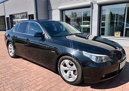 BMW 523i /Leder/Schiebedach/Sitzhz.