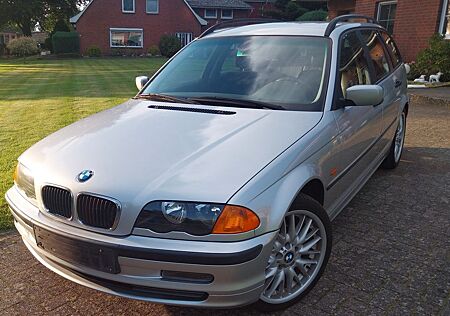 BMW 318i touring -