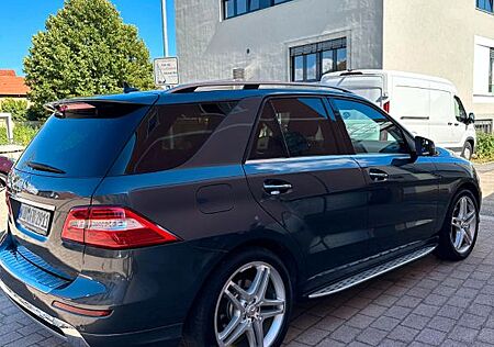 Mercedes-Benz ML 350 Amg *VOLL* Pano / Massage / LED / 360° K