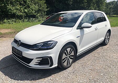 VW Golf Volkswagen 1.4 TSI DSG GTE