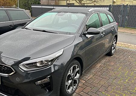 Kia Cee'd Sportswagon Ceed Sportswagon - Frisch vom TÜV und Servic