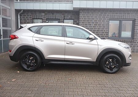 Hyundai Tucson blue Classic 2WD Allwetterreifen