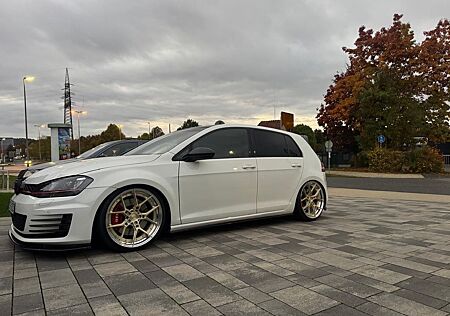 VW Golf Volkswagen 2.0 TSI DSG BMT GTI Performance GTI Per...
