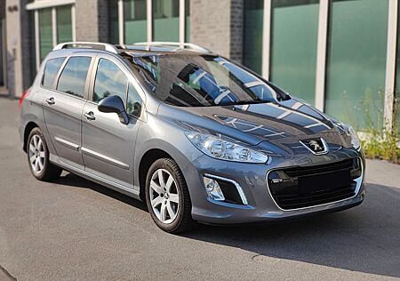 Peugeot 308 SW Premium 120 VTi Premium TÜV + SERVICE NEU