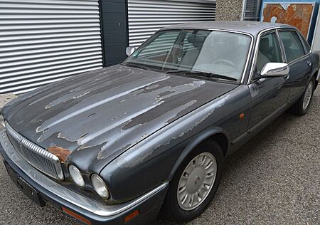 Jaguar Daimler 4.0 Six