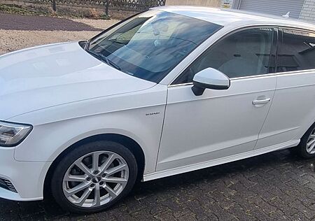 Audi A3 1.4 TFSI e-tron S tron. design Sportback ...