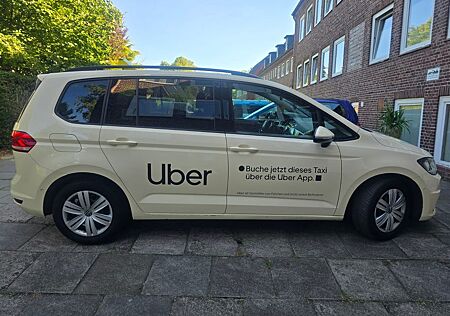VW Touran Volkswagen 2.0 TDI SCR DSG ACTIVE ACTIVE
