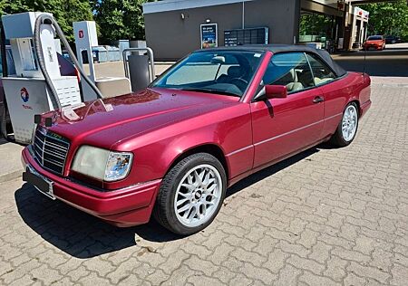 Mercedes-Benz E 200 Cabrio TOP ZUSTAND - Weinrot - Beige