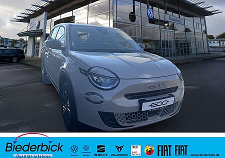 Fiat 600 1.2 Hybrid DCT Klima Einparkhilfe