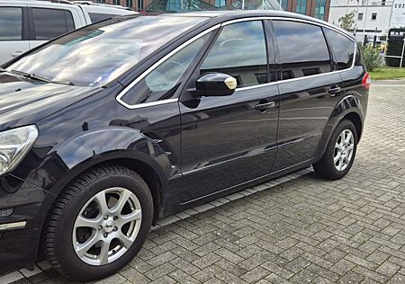 Ford S-Max 2,0 TDCi 103kW DPF Titanium PowerShift...