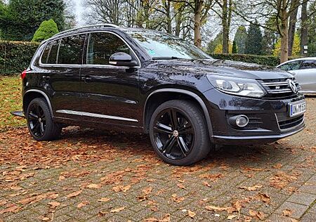 VW Tiguan Volkswagen 2.0 TDI 4MOT BlueMot Tech Sport & Sty...