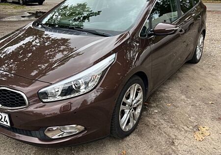 Kia Cee'd Sportswagon 1.6 GDI DCT Platinum Editi...