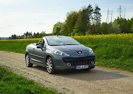 Peugeot 207 CC Cabrio Hardtop Ledersitze