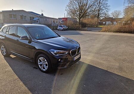 BMW X1 xDrive25i *-Historie*