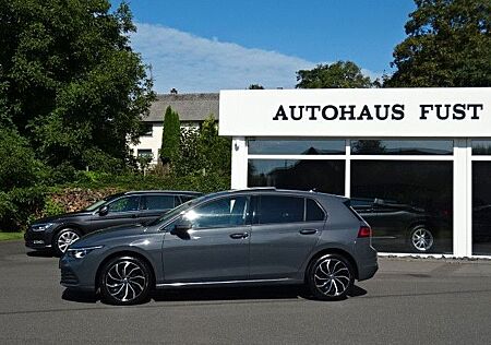 VW Golf Volkswagen VIII Limo 2.0TDI ALCANT,NAV,LED,PANO,KAM,1H