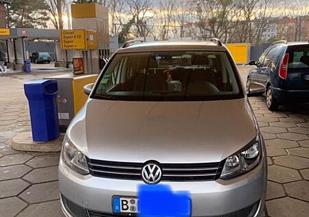 VW Touran Volkswagen 1.6 TDI DSG -