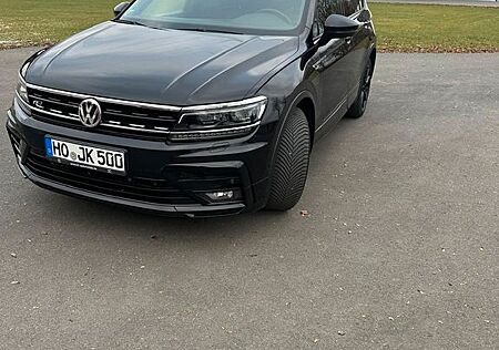 VW Tiguan Volkswagen High 4M*2xR-Line*AHK*STHZ*BLACK EDITION