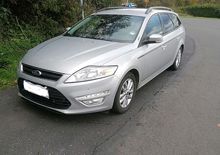 Ford Mondeo 2,0TDCi 103kW Champions Edition Turni...