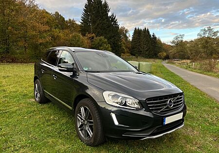 Volvo XC 60 XC60 D5 AWD Summum Geartronic 5 - Zylinder 2,4 l