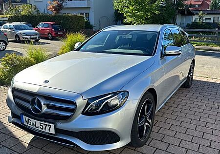 Mercedes-Benz E 220 E 220d T Autom. -