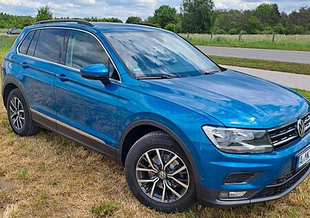 VW Tiguan Volkswagen 2.0 TDI SCR IQ.DRIVE VIELE EXTRAS.