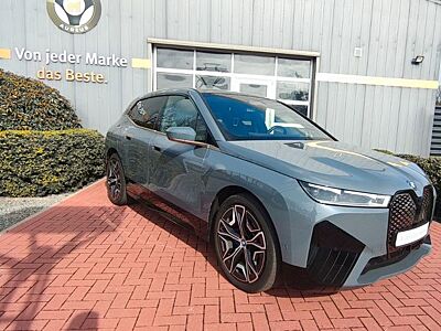 BMW iX 40 xDrive Sport Luftfahrwerk Angebot €41800